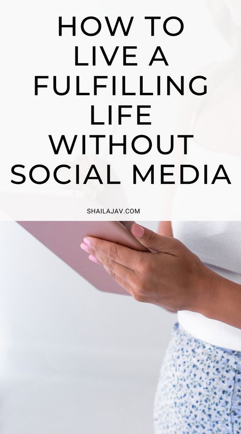 Can you live a life and build a career without social media? Is it worth giving up social media? One woman's experience will tell you how you can thrive without social media Living Without Social Media, What To Do Without Social Media, No More Social Media, No Social Media Aesthetic, Life Without Internet, Life Without Social Media, Leaving Social Media, Side Jobs From Home Extra Money, No Social Media