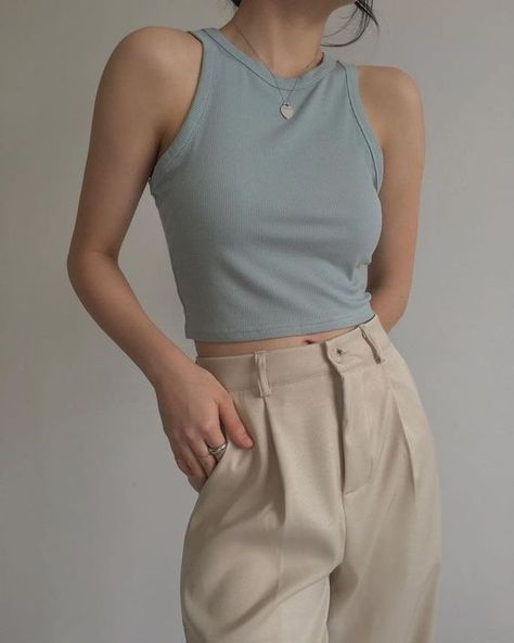 Too small for me I size 1'70 61 kg But nothing to complain about the quality of the top trousers! Thrifting Style, Contemporary Loft, Korean Casual Outfits, Mode Casual, Mode Inspo, Suit Pants, 가을 패션, Casual Style Outfits, Looks Style