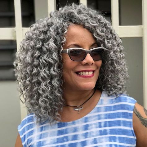 Edgy Gray Curly Crochet Hairstyle Cute Crochet Hairstyles, Individual Crochet Braids, Grey Hair Braids, Crochet Hair Styles Freetress, Crochet Curls, Crochet Hairstyles, Curly Styles, Grey Curly Hair, Crochet Styles