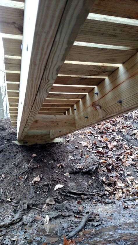 Build A Bridge Over A Creek, Diy Wooden Bridge, Diy Bridge Over Creek, Bridge For Garden, Footbridge Design, Bridge Over Creek, Pallet Bridge, Backyard Creek, Yard Bridge