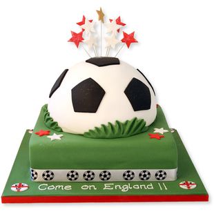 Come on England Cake Football Pitch Cake, Boys Birthday Cakes, England Cake, Cricket Cake, Football Themed Cakes, Soccer Birthday Cakes, Soccer Cake, 80 Birthday Cake, Dad Birthday Cakes