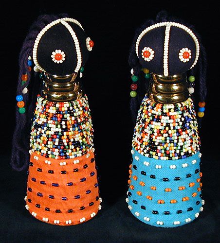 doll African Halloween, Zimbabwean Art, Ndebele Dolls, Ndebele Art, Bottle Dolls, Copper Wire Crafts, African Interior Design, Cultural Crafts, Fabric Glass