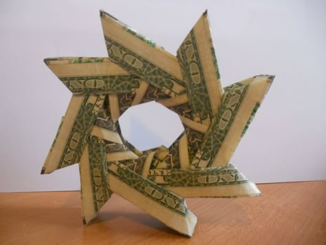 money gift! Easy Money Origami, Money Origami Tutorial, Origami Wreath, Origami Money, Star Wreath, Origami Star Box, Dollar Origami, Origami Gifts, Dollar Bill Origami