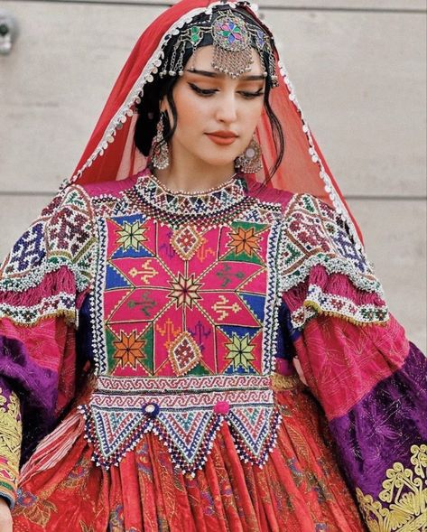 #afghanistan #afghan #afghanidress #afghani Clothing in Afghanistan consists of the traditional style of clothing worn in Afghanistan. The various cultural exchanges in the nation's history have influenced the styles and flavors of contemporary Afghan designs.[1] The national dress is the fusion of different ethnic groups in Afghanistan. [2] The styles can be subdivided into the various ethnicities with unique elements for each. Traditional dresses for both men and women tend to cover the whole Afghani Culture, Bridal Dresses Ideas, Afghanistan Culture, Muslim Women Clothing, Afghan Culture, Afghani Dress, Afghani Clothes, Balochi Dress, Afghan Wedding