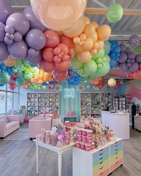 CONFETTIMYPARTY now open! Shop in store and online for all your party needs. Luxe tableware, party favours, personalized balloons, gifts… | Instagram Event Rentals Showroom, Candy Store Design, Gift Shop Interiors, Balloon Painting, Store Design Boutique, Open Shop, Personalized Balloons, Balloon Shop, Balloon Party