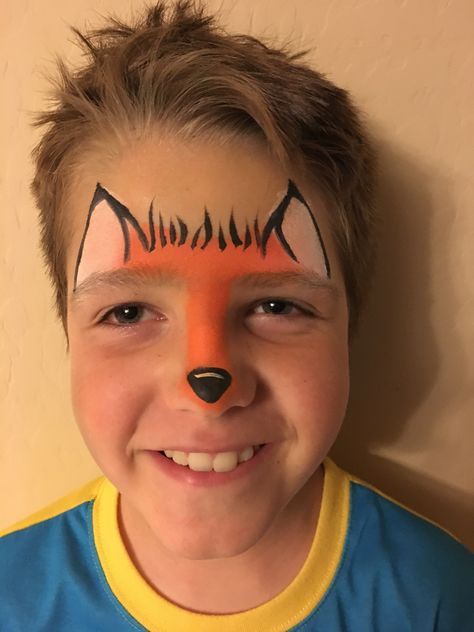 Fox face painting Face Painting Fox Easy, Simple Fox Face Paint, Easy Animal Face Paint Ideas For Kids, Quick Face Paint Ideas, Face Painting For Boys Easy, Fox Face Paint Easy, Easy Fall Face Painting Ideas, Simple Kids Face Paint, Animal Face Paint Ideas For Kids