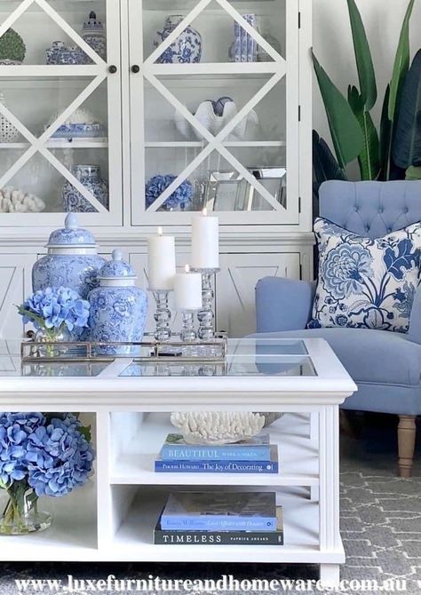 Hamptons Style Living Room, Blue And White Decor, Blue And White Living Room, Luxe Furniture, Unit Design, Blue White Decor, Square Coffee Table, Trends 2023, Hamptons Style