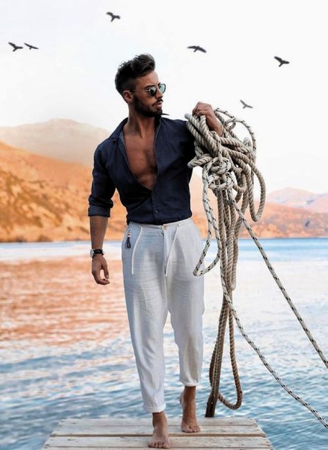 Desert Outfit, Beach Vibes Outfit, Caribbean Fashion, Male Portrait Poses, Fashion Outfit Ideas, Mens Summer Outfits, Man Photography, Best Mens Fashion, St Croix