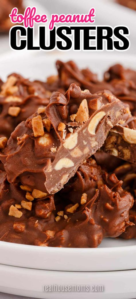 Toffee Peanuts Recipe, Butter Toffee Peanuts Recipe, Christmas No Bake Treats, Chocolate Peanut Clusters, Just Disappear, Easy Treats To Make, Peanut Clusters, Toffee Chips, Toffee Recipe