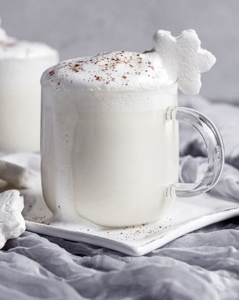 White Hot Chocolate Recipe (Homemade) | Kitchn Jo Malone Christmas, White Foods, White Hot Chocolate Recipe, Autumn Breakfast, Hot Chocolate Recipe Homemade, Breakfast Savory, Pancakes Pancakes, White Drinks, Chocolate Recipes Homemade