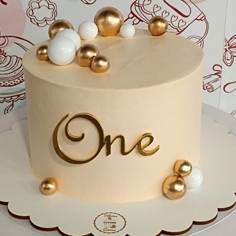 🎂 ¡Un año lleno de dulzura y celebraciones! Este pastel minimalista y elegante, con un toque de oro y perlas, es perfecto para festejar los momentos más especiales. 💫 En Delicias Cianna nos encanta crear postres que hagan brillar cada ocasión. 📲 ¡Haz tu pedido fácilmente! Contáctanos por WhatsApp en el link de nuestra biografía y personaliza el pastel de tus sueños. 📍 Nuestra tienda física se encuentra en Mollet del Vallès, calle Palau Solità i Plegamans 7. ¡Te esperamos para endulzar ... Palau, Pastel, Healthy Recipes