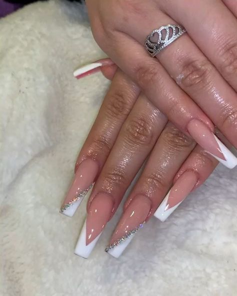 (paid link) A look at the effects of nail art for beginners on nail health and safety Nails With White, Drip Nails, Ombre Acrylic Nails, Simple Acrylic Nails, Fall Acrylic Nails, Long Acrylic Nails Coffin, Coffin Nails Long, Bling Acrylic Nails, Acrylic Nails Coffin Short