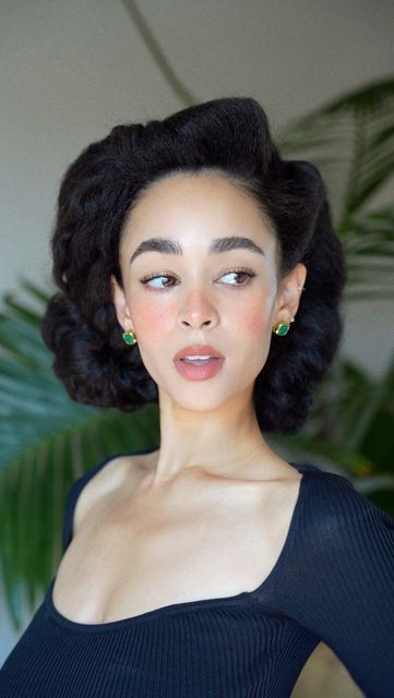 Shannon on Instagram: "100 years of hairstyles 🙂 #hairstyles #curlyhair #vintagehair #vintagehairstyle #hairstyle" Vintage Natural Hairstyles, Wealthy Hairstyles, Beret Short Hair, Shannon Bailey, Blowout Natural Hairstyles, Shann Bailee, Elegant Natural Hairstyles Black, Elegant Natural Hairstyles, Ethereal Hair