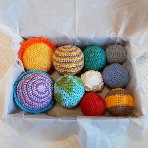 Crochet educational Solar system with eight stuffed planets: Sun, Moon, Jupiter, Saturn, Uran, Neptune, Earth, Venus, Mars, Mercury are safety and amazing montessori toddler toys. ✔This is ideal set for playing, learn and explore Solar System in play manner. This is amazing gift for kids! ✔All toys crocheted from cotton yarn.  Diametre of planets from 4 to 8 cm (Earth = 5,5 cm).  Astronaut size = 12 cm (4,8"). This Solar System set will be unique space baby shower gift. If you wish I can put bel Kids Crochet Toys, Crochet Learning Toys, Crochet Toys For Kids, Crochet Educational Toys, Crochet Toys For Babies, Crochet Toddler Toys, Baby Crochet Toys, Crochet Toys For Boys, Crochet Saturn