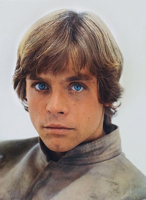 Luke Skywalker brighter blue eyes edit #lukeskywalker #starwars #blueeyes Luke Skywalker Haircut, Mark Hamill Luke Skywalker, Star Wars Cast, Classic Star Wars, Star Wars Luke Skywalker, Star Wars Luke, Mark Hamill, Star Wars Pictures, Luke Skywalker