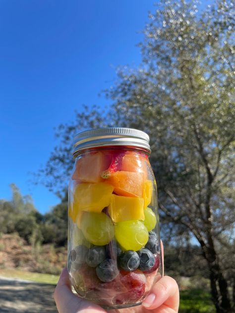 Fruit Cup Aesthetic, Fruit In Mason Jars, Fruit Cups Ideas, Picnic Fruit, Cups Ideas, Fruit Cup, Picnic Aesthetic, Mason Jar Salad, Fruit Cups