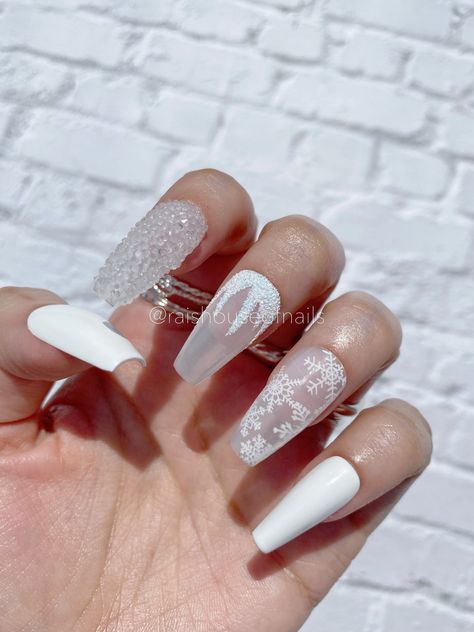 Nails Winter White, Christmas Press On Nails, Sugar Glitter, Winter Nails Acrylic, Nails Winter, Snowflake Nails, Christmas Nails Acrylic, Nails Only, Winter Nail Designs