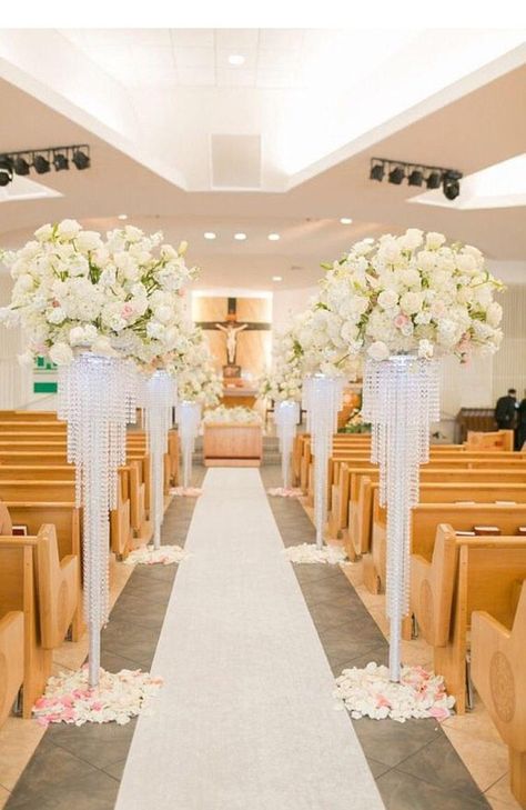 Set of 6 Aisle Marker Chandeliers/ 4 Tier Chandelier / Chandelier Aisle Decoration Church Aisle, Aisle Markers, Wedding Motifs, Aisle Runner Wedding, Palace Wedding, Church Wedding Decorations, Wedding Chandelier, Wedding Reception Food, Unique Wedding Flowers