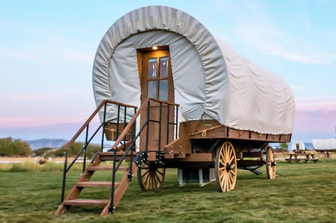 Conestoga Wagon Company - Selling Luxury Wagon Accommodations Safari Glamping, Tent Luxury, Old West Decor, Glamping Luxury, Horse Wagon, Cozy Camping, Tent House, House Tent, Wagons For Sale