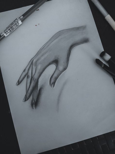 Hands Touching Body Drawing, Intimate Sketching Couple, Double Meaning Dirty Sketch, Dirty Sketching, Pencil Art Love, Seni Korea, Body Image Art, Draw And Paint, Body Drawing Tutorial