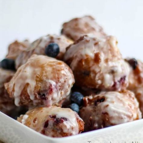 Blueberry Fritters, Fruit Breads, Lemon And Blueberry, Peach Lemonade, Breakfast Goodies, Pie Crusts, Donut Holes, Fritter Recipes, Blueberry Recipes