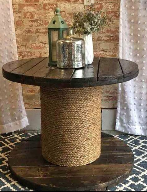 Nautical Farmhouse, Wood Spool Tables, Wire Spool Tables, Wooden Spool Tables, Wooden Cable Spools, Wooden Spool Projects, Spool Table, Table Palette, Spool Furniture