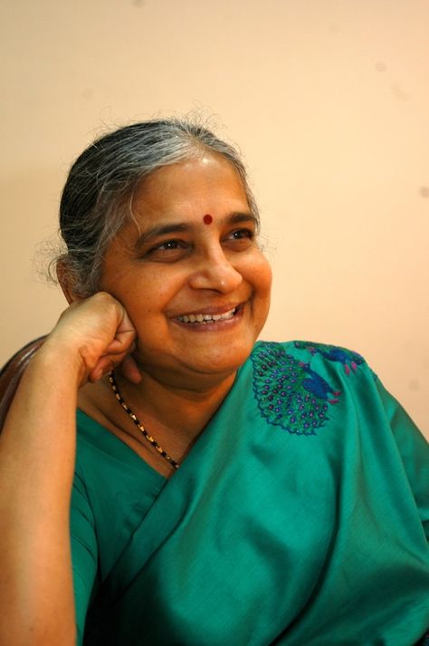 Sudha Murthy Photos, Sudha Murthy Quotes, Sudha Murthy, Quotes On Happiness, Life After Marriage, Better English, Women Scientists, Enough Money, Best Authors