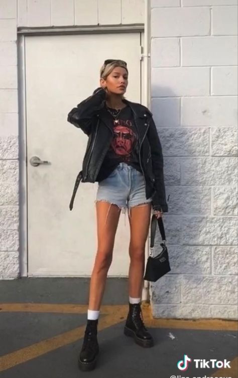 Leather Jacket And Shorts Outfit, Jacket And Shorts Outfit, Leather Jacket And Shorts, Jacket And Shorts, Shorts Outfit, Aesthetic Fashion, Leather Jackets, Short Outfits, Jean Jacket