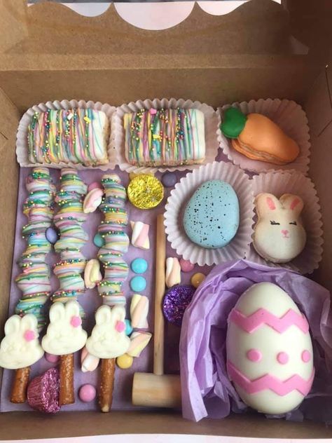 Easter Items To Make And Sell, Chocolate Covered Easter Treats, Easter Dessert Boxes, Easter Sweets Ideas To Sell, Easter Treat Box Ideas, Easter Treats To Sell, Easter Berries, Easter Cakesicles, Treat Boxes Ideas Sweets