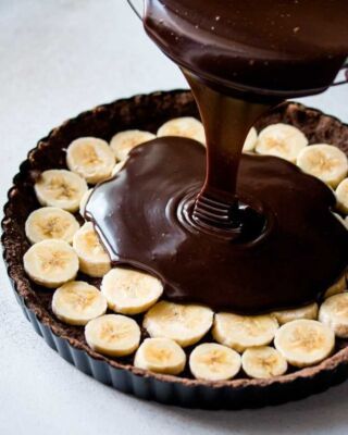 Banana Tart, Pie Pops, Tart Filling, Chocolate Nutella, Nutella Recipes, Pie Pan, Fool Proof Recipes, Chocolate Tart, Creamy Chocolate