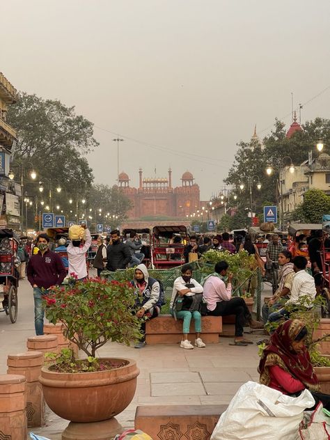 Chandni Chowk New Dheli, Delhi Snaps, Delhi Rain, Delhi Places, Delhi Trip, Delhi Aesthetic, India Itinerary, Medicine Snaps, Delhi City