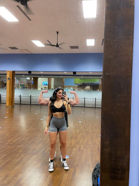 Soft Launch Boyfriend Gym, Soft Launch Mirror Pic, Slow Launch Boyfriend, Soft Launch Photo Ideas, Bf Soft Launch, Soft Launch Photos, Soft Launch Pictures, Soft Launch Boyfriend Pictures, Soft Launch Ideas