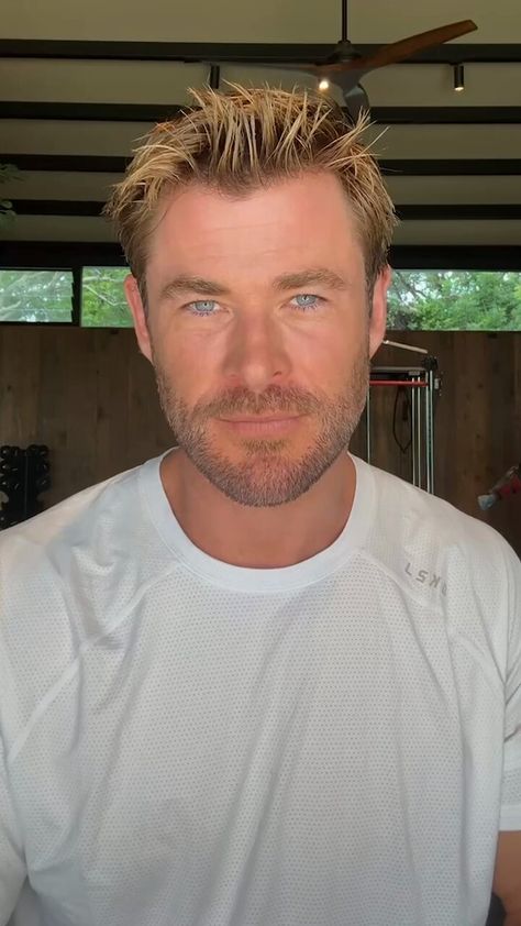 Chris Hemsworth (@chrishemsworth) on X Chris Hemsworth Pictures, Chris Hemsworth Selfie, Chris Hemsworth Abs, Thor Body, Chris Hemsworth Body, Chris Hemsworth Gif, Chris Hemsworth Hair, Christopher Hemsworth, Female Army Soldier