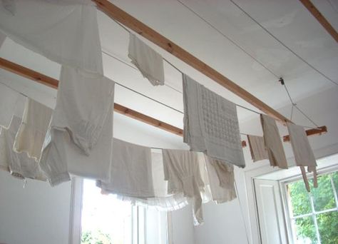 space saving racks for laundry room design Farm House Laundry Room, Hanging Drying Rack, Drying Room, Basement Laundry Room, Laundry Rack, Clothes Hanging, Modern Laundry Rooms, Drying Rack Laundry, Laundry Drying