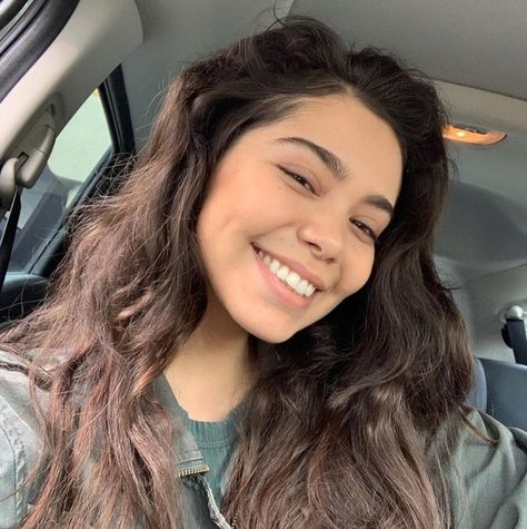 Auli'i Cravalho, Long Term Relationship, Girl Face, Face Claims, Woman Face, Celebrity Crush, Selfies, Pretty People, A Woman