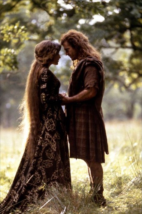 Queen Isabella and William Wallace in Braveheart Historical Romance Movies, Celtic Wedding Traditions, Catherine Mccormack, William Wallace, I Love Cinema, Men In Kilts, Mel Gibson, Celtic Wedding, Ewan Mcgregor