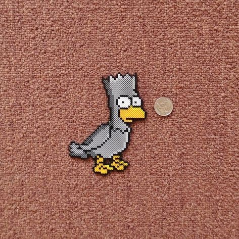 The Simpsons Treehouse Of Horror, Hama Beads Christmas, Treehouse Of Horror, Simpsons Treehouse Of Horror, Black Fingers, Simpsons Characters, Perler Crafts, Diy Perler Bead Crafts, Melty Beads