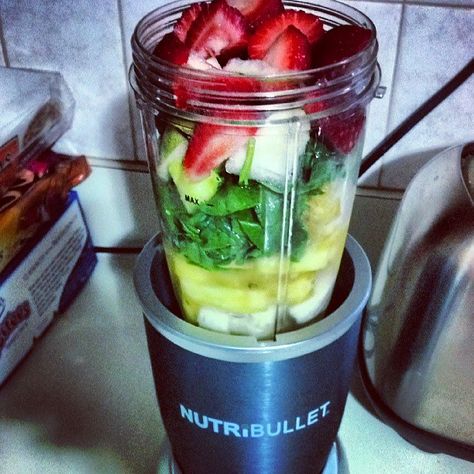 Strawberry, banana, spinach, pear, pineapple. #NutriBullet #breakfast #nutriblast Nutribullet Smoothies, Nutribullet Recipes, Strawberry Banana, Smoothie Shakes, Smoothie Drinks, Juicing Recipes, Healthy Smoothies, Healthy Tips, Healthy Drinks