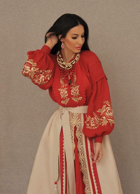 Mediterranean Clothing Style, Traditional Russian Dress, Ukraine Clothing, Vestido Charro, Slavic Clothing, Ukrainian Dress, Cottagecore Clothes, Ethno Style, Celebrity Casual Outfits