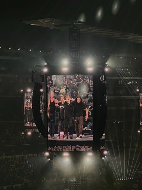 #metallica #concert Metallica Concert Aesthetic, Metallica Tour, Metallica Concert, Manifesting Board, Concert Aesthetic, Dream Concert, Summer 24, Metallica, Vision Board