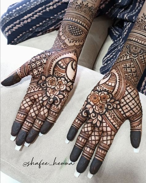 Semi Bridal Design done for Yoshini's Engagement ✨🤍 . . . Bridal | Party Mehendi Bookings are now open for 2024🥀 . . . . . @shafee_henna #shafeehenna #hennaartist #srilanka #bridalhenna #partyhenna #hennaart #naturalhenna #bride #hennaartist #bridalmehendi #haldi #bridetobe #hennainspire #mehendi #gulfhenna #instahenna #floraldesign #hennalove #instagood #instawedding #instabride #insta#mehndi #henna #mehendidesign #hennapassion #fypシ Semi Bridal Mehendi Design, Bridal Design, Bridal Mehendi, Bridal Mehendi Designs, Mehndi Design Photos, Mehendi Design, Bridal Henna, Mehendi Designs, Mehndi Design