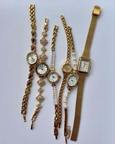 Vintage Gold Watches, Future Accessories, Gold Vintage Watch, Woman Watches, Vintage Gold Watch, Ethereal Jewelry, Jordan Taylor, Beaded Watches, Gold Watches