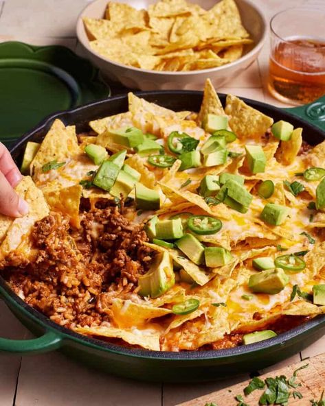 Beef Enchilada Nacho Skillet - Kalejunkie Nacho Skillet, Beef Enchilada Skillet, Beef Tortilla, Granola Dessert, Enchilada Skillet, Beef Enchilada, Baked Tortilla Chips, Nachos Beef, Sugar Free Vegan