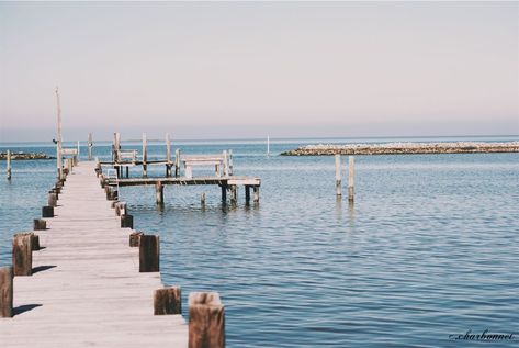 Dock over water aesthetic. Cottage Dock Aesthetic, Dock Aesthetic, Dock On The Ocean, Dock Aestethic, Dock Lake Aesthetic, Beautiful Boat Docks, Aesthetic Ocean, Water Aesthetic, Summer Mood