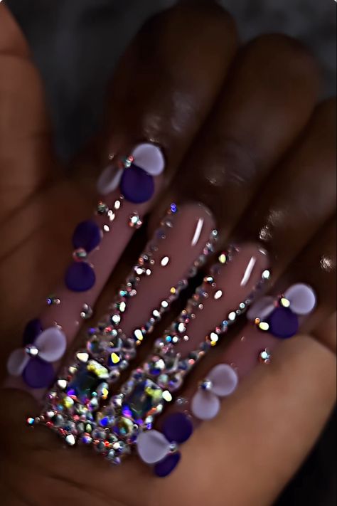 Dark Purple And Silver Nails Acrylic, Purple Bling Nails Rhinestones, Dark Purple Nails Prom, Dark Purple And Silver Nails, Purple And Silver Nails Acrylic, Silver And Purple Nails, Purple And Gold Nails Designs, Purple Bling Nails, Prom Nails Purple