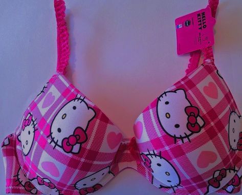 Estilo Madison Beer, Hello Kitty Merchandise, Kitty Clothes, Hello Kitty Clothes, Hello Kitty Aesthetic, Pretty Bras, Cute Bras, Cute Lingerie, Kawaii Fashion Outfits