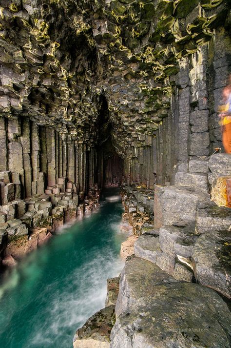 I can't believe this place exists! 25 Reasons Why Scotland Must Be On Your Bucket List | Bored Panda Fingal's Cave, Scotland Landscape, Visit Scotland, Scotland Travel, Luxor, Pretty Places, Places Around The World, Cairo, Wonderful Places