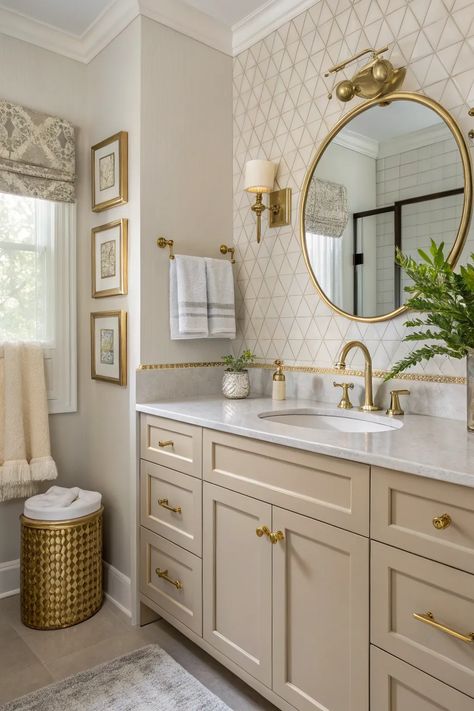 22+ Stylish Brushed Brass Bathroom Ideas Brush Gold Bathroom Fixtures, Green And Gold Guest Bathroom, Traditional Bathroom Decor Ideas, Classic Guest Bathroom, Brass Bathroom Ideas, Classic Bathroom Design Luxury, Black White Gold Bathroom, Classic Modern Bathroom, Bathroom With Gold Accents