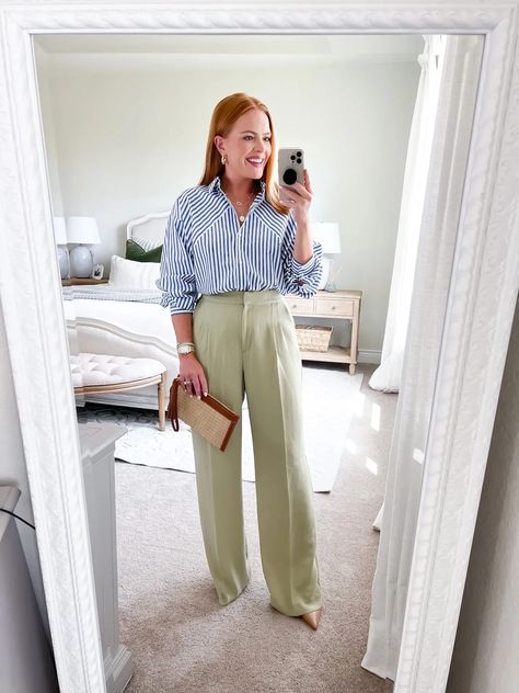 Autumn Workwear Women, Colorful Work Wear, Gen Z Workwear, Women’s Workwear, Green Business Outfit, Professional Outfits Women Summer, Green Striped Shirt Outfit, Fun Workwear, Monday Outfit For Work