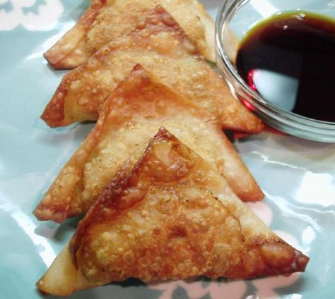 Chinese Wontons from Food.com:   								These appetizers disappear quickly! They are also great dipped in a mixture of soy sauce and Worcestershire sauce. Chinese Wontons, Won Ton, Fried Wontons, Chinese Pork, Wonton Recipes, Best Chinese Food, Easy Chinese Recipes, Wonton Wrappers, Sweet And Sour Sauce